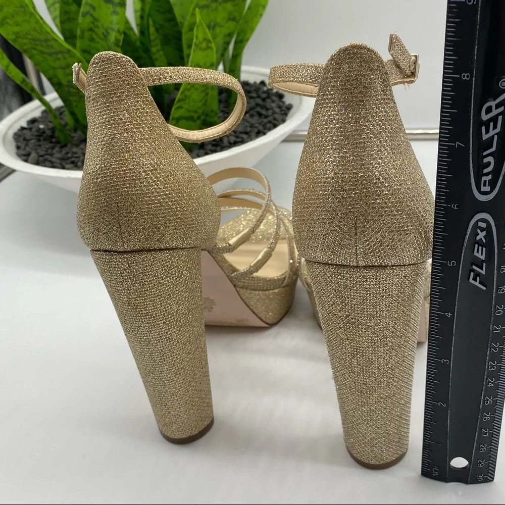 Jessica Simpson Ivee Ankle Strap Platform Sandal In Gold size 8.5M